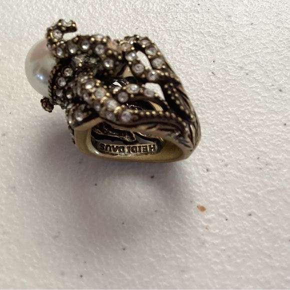Heidi Daus Elegant Pearl and Crystal Flower Ring - Picture 3 of 3